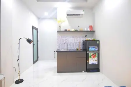 Phòng Cho Thuê Gần Trung Tâm Phú Nhuận, Cửa Sổ Thoáng, Đầy Đủ Nội Thất Giá Rẻ Chỉ 5Trx