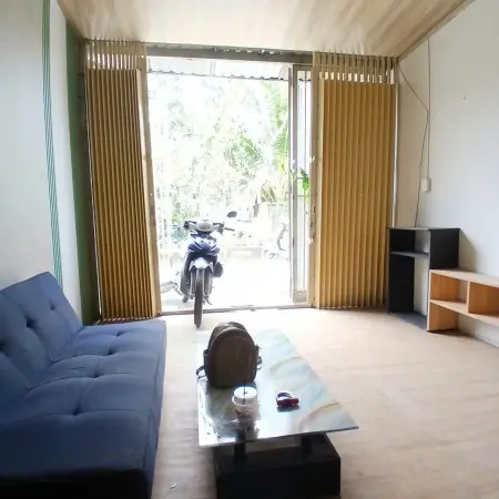 Nhà 2Pn Hẻm Xe Hơi, An Ninh Yên Tĩnh, Giá Tốt, Cạnh Bên Trường Học, Uỷ Ban