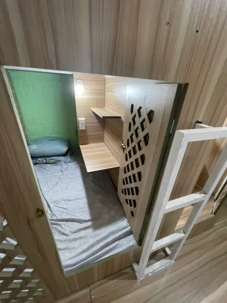 Sleep Box Đầy Đủ Tiện Nghi Có Cửa Khóa Giá Rẻ Ngay Trung Tâm Quận 1