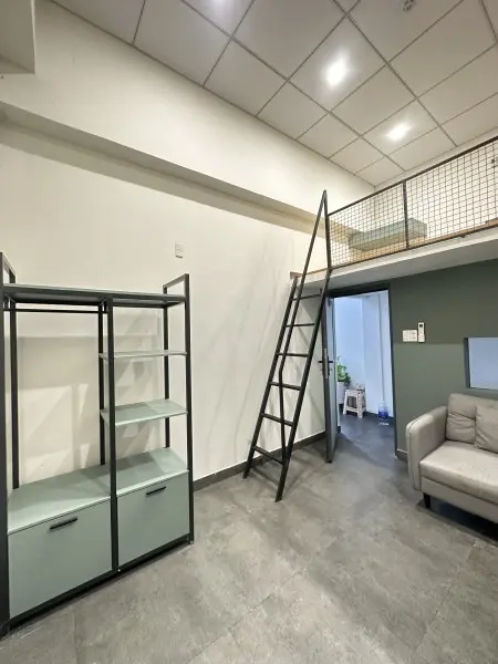 Chính Chủ Cho Thuê Phòng Gác 1M6