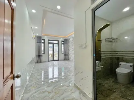 Ưu Đãi 200K Phòng Mới Ban Công Máy Lạnh, Rộng Rãi - Ngay Hương Lộ 2. Còn 1 Phòng Duy Nhất