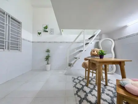 Cho Thuê Phòng Trọ Có Gác , Cửa Sổ Trời Thoáng Mát Trên Đường Cộng Hoà Gần E Town Cộng Hoà.