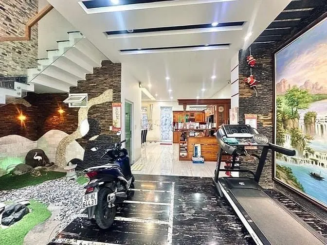 Biệt Thự Lê Văn Quới Ngay 4 Xã, Đường Xe Tải 8M, 160M2, 4 Tầng Btct