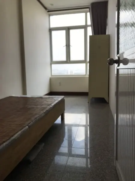 Mình Cần Cho Thuê Gấp Phòng Giá 2Tr/Th (Rộng 10M2, Trong Phòng Có Sẵn Nệm Và Tủ Quần Áo)