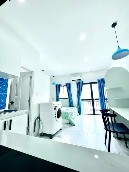 Cho Thuê Phòng Full Nt Mới 100% 35M2 Ban Công Lớn Nguyễn Xí Gần Đh Văn Lang