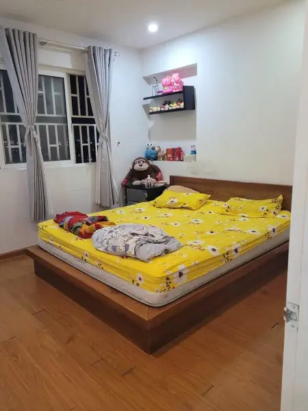 Chung Cư 24Ab, Ung Văn Khiêm, Bt: 90M2, Nội Thất, 2P Ngủ, 12,5Tr/Th