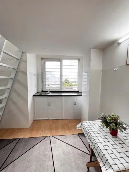 Gác Lửng Sang Chảnh - Giá Nhẹ Như Cái Tát Tình Đầu