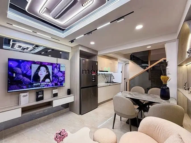 Nhà Đẹp Quận 3 Cmt8, 21M2, 4 Tầng Btct , Nhỉnh 4 Tỷ Tl