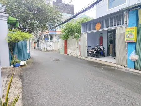 Ktx Nam – Ngay Đh Giao Thông Vận Tải & Đh Văn Hóa Q9, Đi Bộ Vài Phút