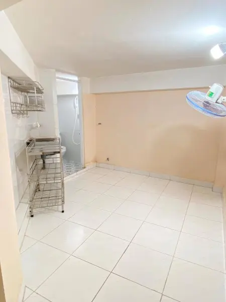 Phòng Giá Rẻ Ngay Vòng Xoay Lê Đại Hành