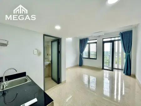 Cho Thuê Phòng Trọ Có Gác Và Bancol Lớn Ngay Khúc Sau Sân Bay.