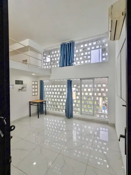 Phòng Trọ 35M2 Siu Rộng Full Nội Thất - Thang Máy - Free 4 Xe Ngay Văn Lang 3 Sát Chân Cầu Bình Lợi