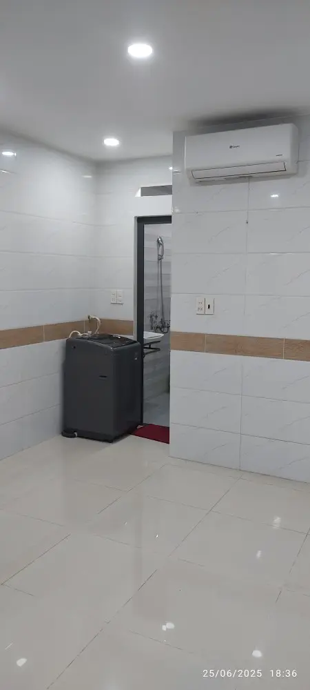 Cho Thuê Phòng, Diện Tích 32M2 Đường Dương Quảng Hàm, Quận Gò Vấp