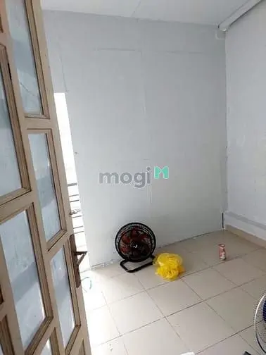 Cho Thuê Phòng Q10.Rộng Rãi Thoải Mái.ban Công.2Tr600