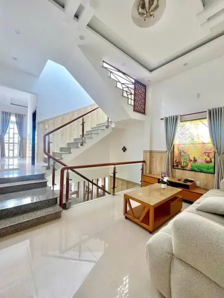 Cho Thuê Nhà 3 Tầng Kiệt Oto 7,5M Cù Chính Lan, Thanh Khê, 15Tr