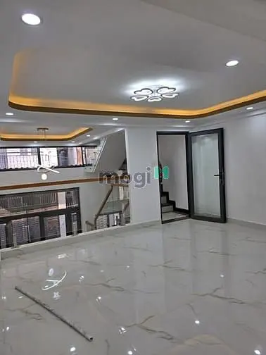 3- Mới Tinh 4 Tầng- Full Nội Thất 5Pn - Hẻm Thông