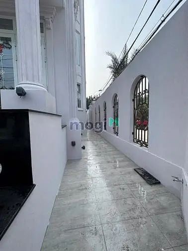 Biệt Thự Siêu Vip Góc 2 Mt Ao Sen Sát St Nhật,10X26M,33 Tấm Có Hầm