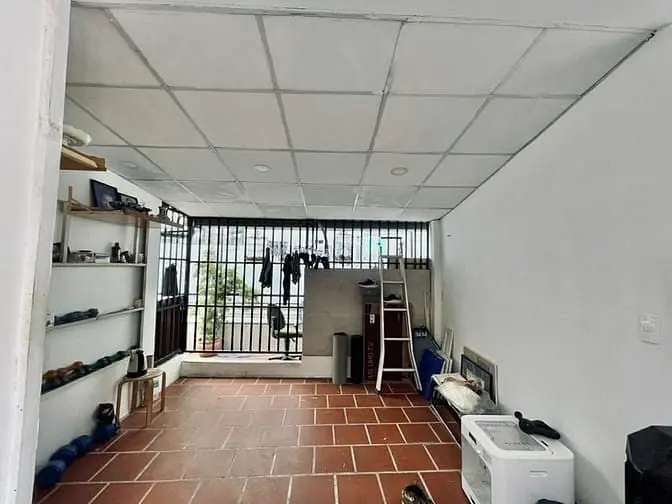 Phú Nhuận- Vip Huỳnh Văn Bánh- Sát Mặt Tiền- Tặng Hết Nội Thất Xịn