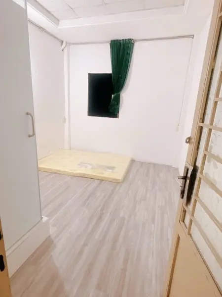 Phòng Q3, 20M², Máy Lạnh, Tủ Lạnh, Wc Riêng, Ở 1–3 Người – 2.9Tr/Th, Cư Xá Đô Thành P4 Q3