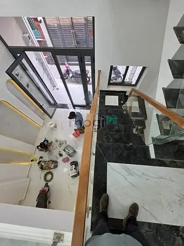 3- Mới Tinh 4 Tầng- Full Nội Thất 5Pn - Hẻm Thông