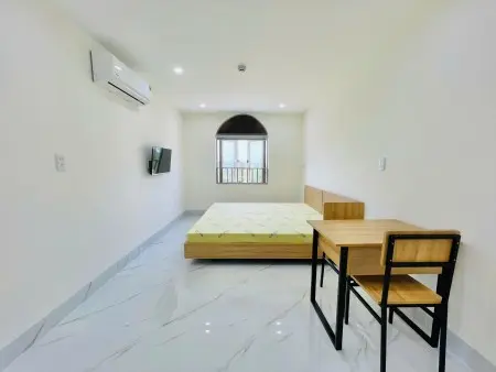 Studio Cửa Sổ 35M2 - Tách Bếp, Sạch Sẽ - Chu Văn An - Ngã Tư Hàng Xanh