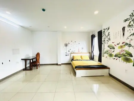 Phòng Cửa Sổ Trời Có Thang Máy Gần Ngã 6 Gò Vấp
