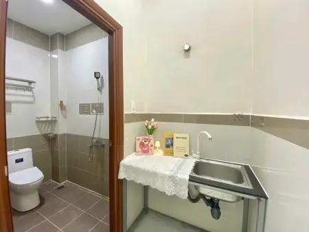 Cho Thuê Phòng Trọ Sẵn Máy Lạnh Và Kệ Bếp Ngay Trường Chinh