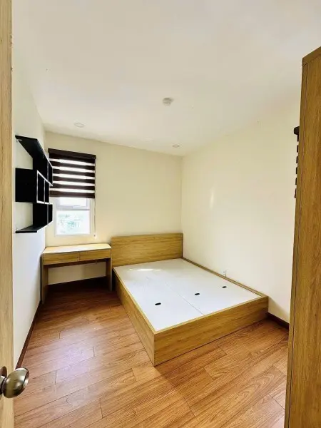 Chung Cư 10A Trần Nhật Duật, Q1: 2Pn, 2Wc, Full Nội Thất, 11Tr5/Th, Ban Công