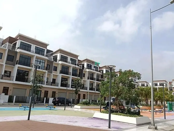 Cần Tiền Bán Gấp Giá Rẻ Căn Shop Kinh Doanh Đ.thái Sơn Khu T&T Long An