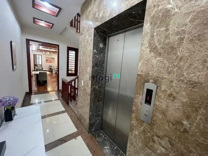 Cho Thuê Biệt Thự Nguyễn Xiển Dt 150M X5T Thông Sàn, Thang Máy.