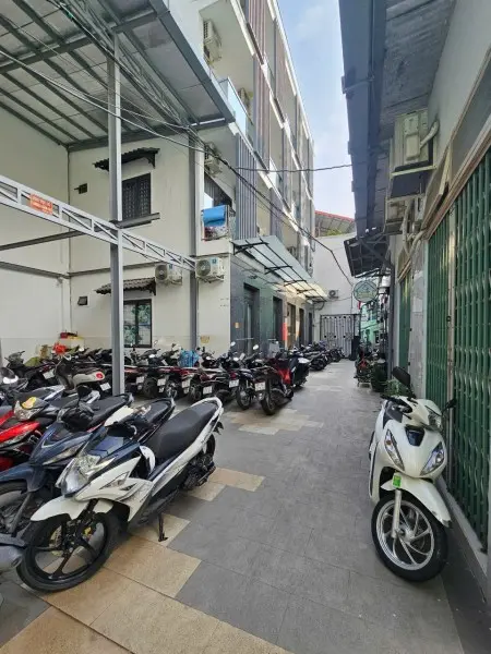 Phòng Trọ Full Nội Thất 30M2 Nguyễn Gia Trí Bình Thạnh Gần Ngã Tư Hàng Xanh, Đh Hutech Giáp Q1, Q2