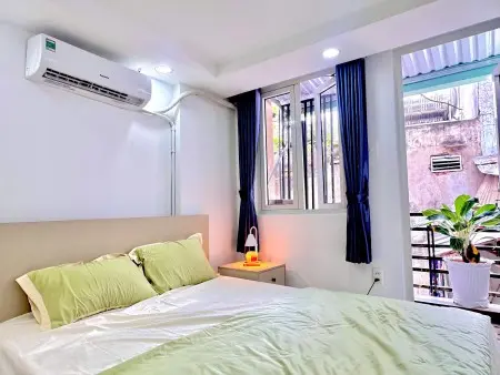 Cho Thuê Phòng Bancony Tách Bếp Ngay Khu Phan Xích Long Q Phú Nhuận
