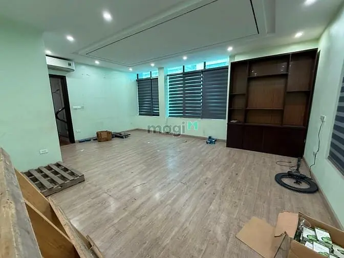 Cho Uê Nhà Liền Kề Dt 70M2 X 5T, Mt 4M. 18Tr/Th, Taị Cục 5 Tân Triều