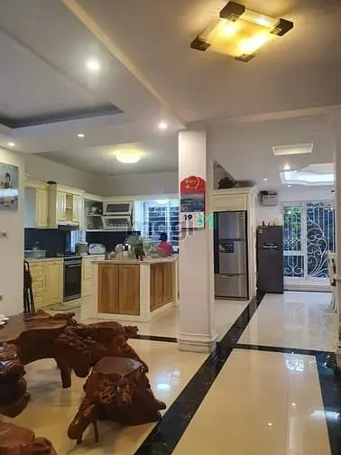 Cho Thuê Biệt Thự 214 Nguyễn Xiển, Dt 170M X4T, Mt 10M. 40Tr/Th