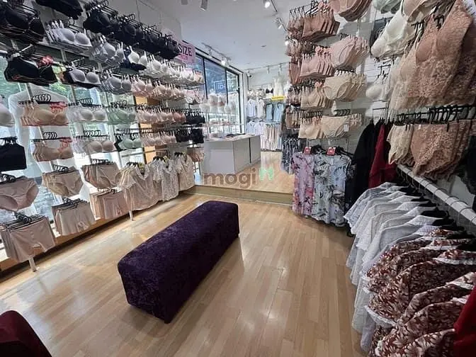 Cho Thuê Mặt Bằng Góc 2Mt 182 Nguyễn Thị Minh Khai Quận 3