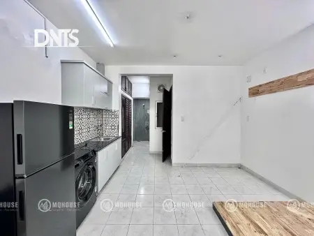 Cho Thuê Phòng Bancony Gần Trường Đh Kinh Tế Isb, Chợ Tân Định Q1