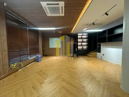 Cho Thuê Mặt Bằng Căn Góc Hiện Đại Ngang 10M Giá 42 Triệu