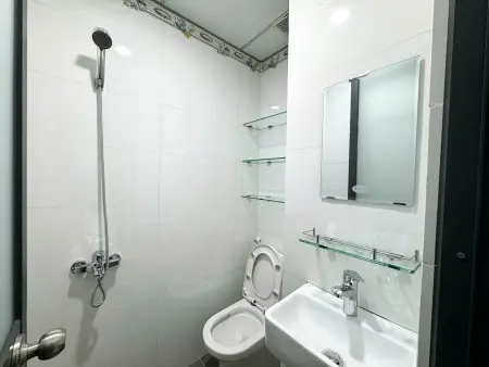 Ktx Nam Cao Cấp Phòng 4 Người - Ngay Đh Ngân Hàng, Spkt 5P Đi Xe