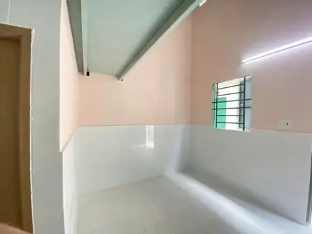 Trống Phòng Có Gác Ngay Cầu Vượt Hoàng Hoa Thám Tân Bình