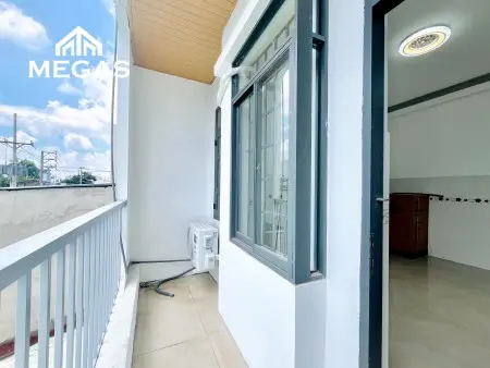 Phòng Mới Cho Thuê Có Máy Lạnh, Tủ Lạnh, Có Gác Ngay Tỉnh Lộ 10 - Miễn Phí Phí Giữ Xe - Vào Ở Ngay