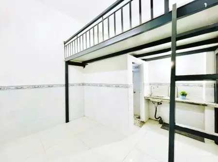 Trống Phòng 3Tr4 Ở Tây Thạnh Kế Bên Đh Công Thương