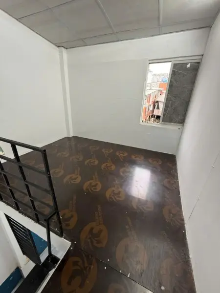 Phòng 1 Trệt 1 Gác Suốt. Có Cửa Sổ , Tolet Trong Phòng, Tầng Trệt Thoáng Mát, Khu An Ninh