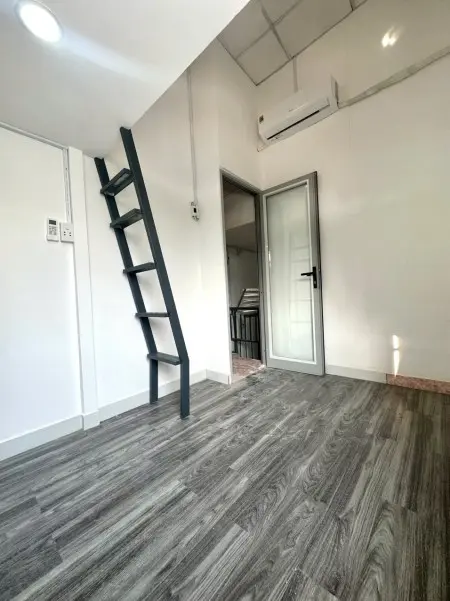 Cho Thuê Phòng Gác Rộng - Cửa Sổ Trời - Ở Được 2 3 Người Phan Đăng Lưu Bình Thạnh