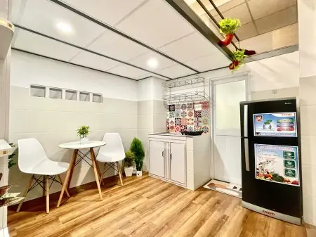 Phòng Có Gác Giá Siêu Tốt Chỉ 3Tr8 - Gần Ngã Tư Hàng Xanh - Đh Gtvt