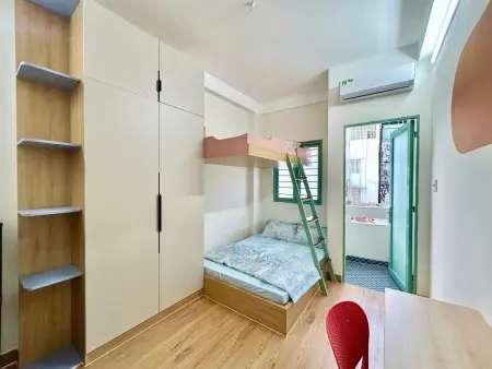 Cho Thuê Căn Gác Đôi 2 Chổ Ngủ _ Ban Công Thoáng , Duy Tân _ Phú Nhuận