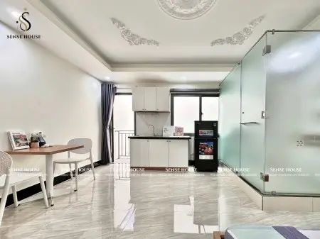 Cho Thuê Phòng Trọ Quận 10, Ban Công Rộng, Full Nội Thất Gần Đh Kinh Tế Ueh, Huflit