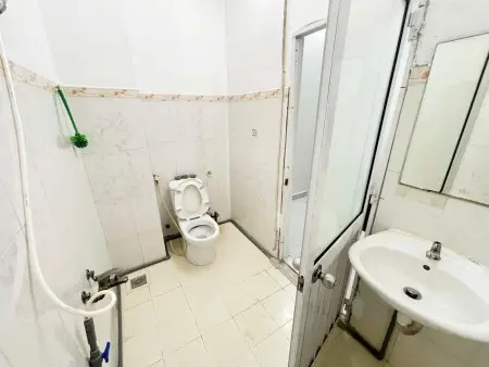 Phòng Mặt Tiền Đường Tên Lửa Kế Bên Siêu Thị Aeon.