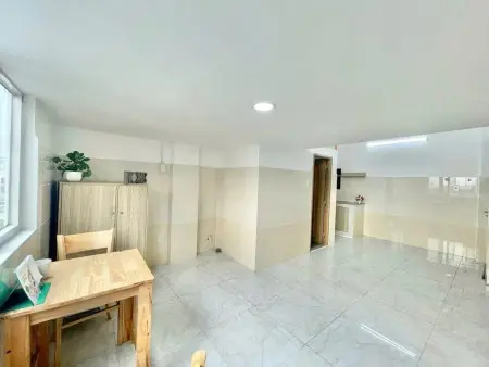 Trống Căn Gác Ở Được 4Ng - 4Xe - Phù Hợp Hssv Ngay Quận 2