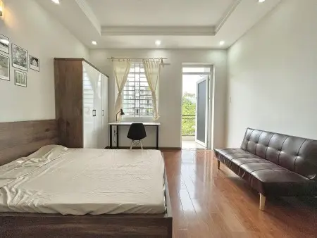 Cho Thuê Phòng Ban Công-Rộng 40M2 Ở 3, 4 Người Vô Tư, Bình Thạnh, Gần Văn Lang