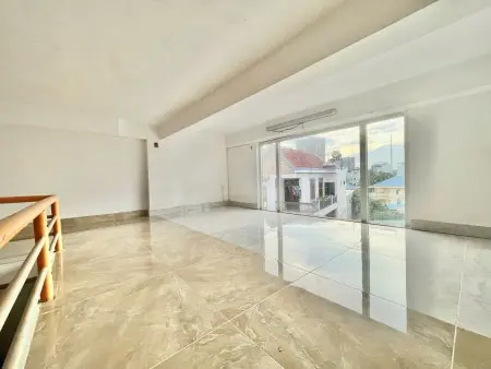 Trống Căn Gác Ở Được 4Ng - 4Xe - Phù Hợp Hssv Ngay Quận 2